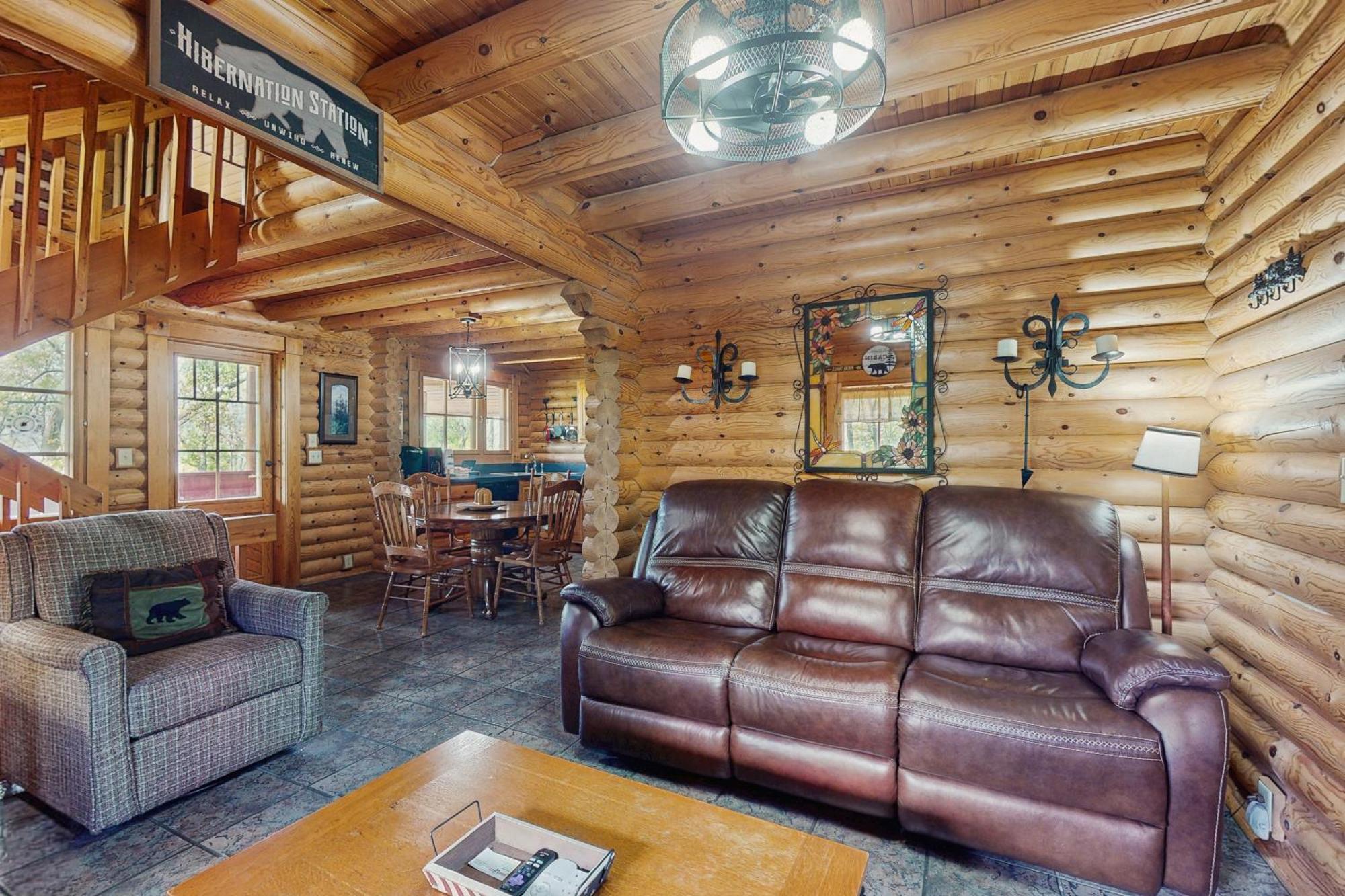 גטלינבורג Pine Cone Cabin מראה חיצוני תמונה